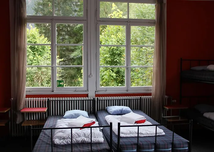 Downtown - Unique Simple Central Hostel *