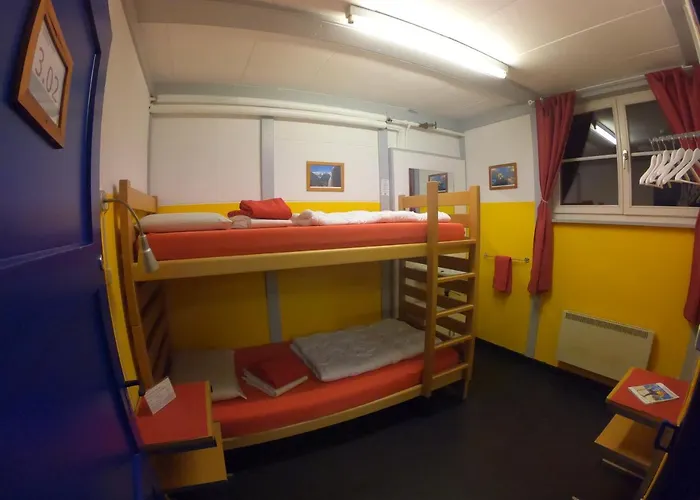 Hostel Downtown - Unique Simple Central Grindelwald