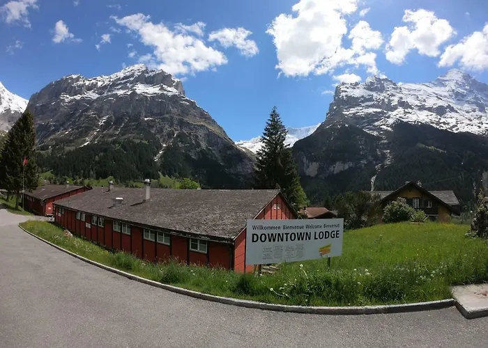 Downtown - Unique Simple Central Hostel *