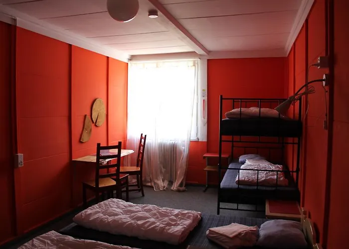 Hostel Downtown - Unique Simple Central