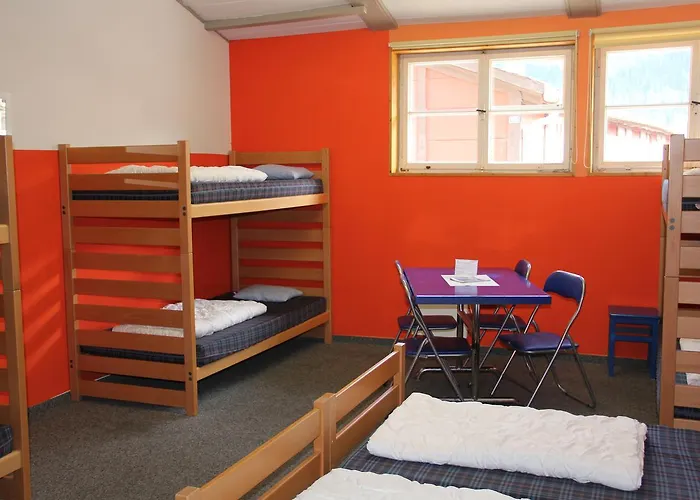 Downtown - Unique Simple Central Hostel Grindelwald